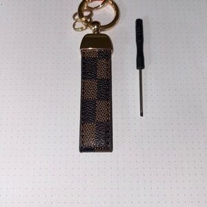 Checkered Key Fob & Keychain with Gold Accents